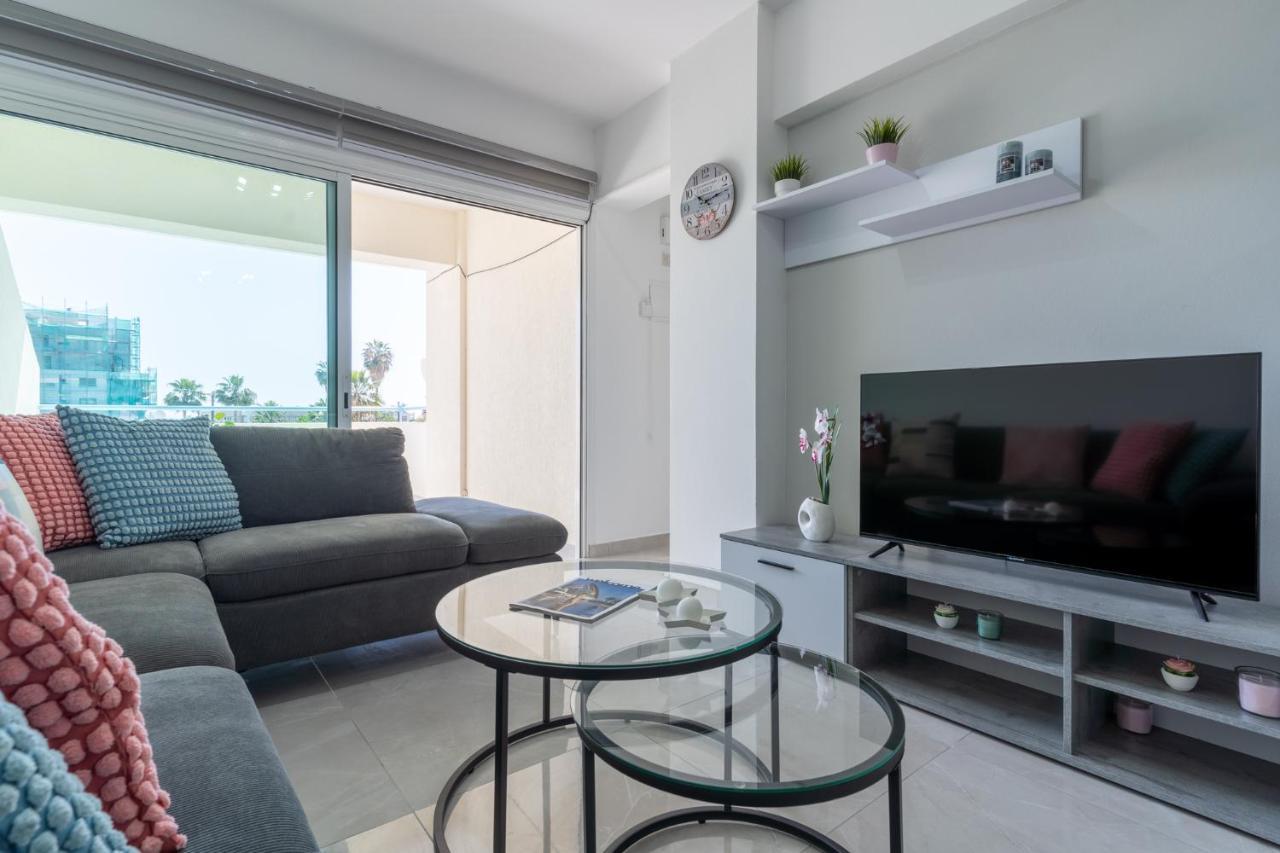 Andrea 3-Bedroom Apt In Mackenzie Larnaca Extérieur photo
