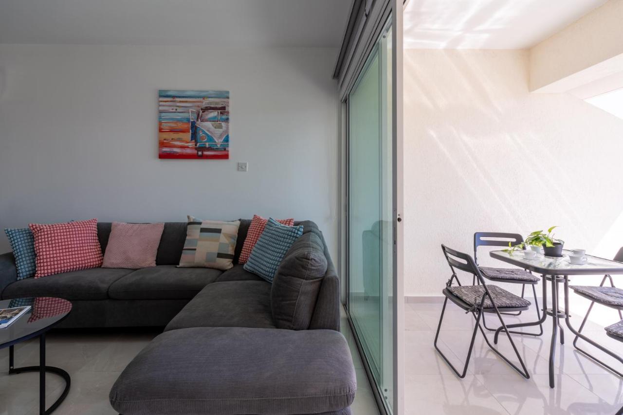 Andrea 3-Bedroom Apt In Mackenzie Larnaca Extérieur photo