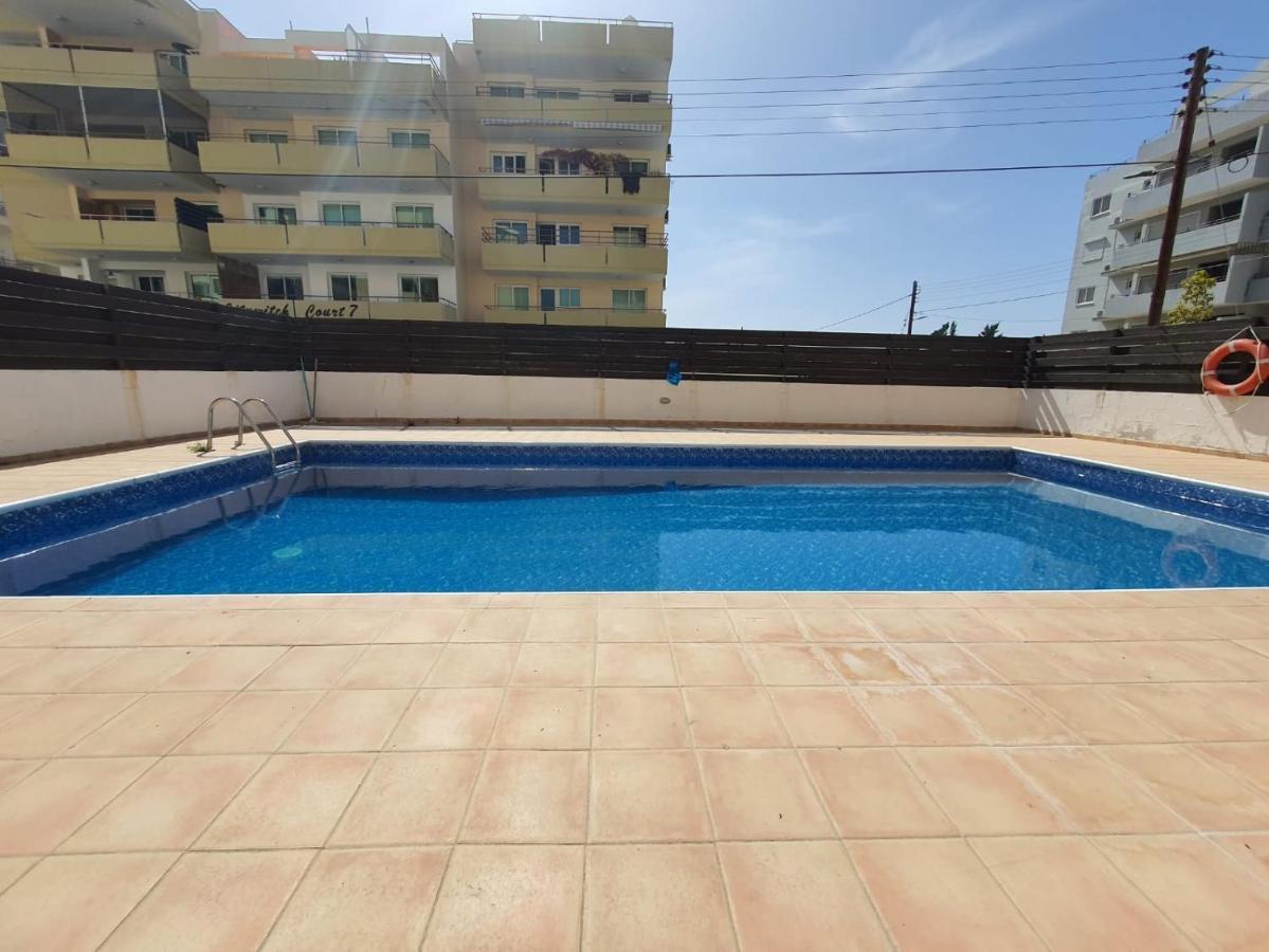 Andrea 3-Bedroom Apt In Mackenzie Larnaca Extérieur photo
