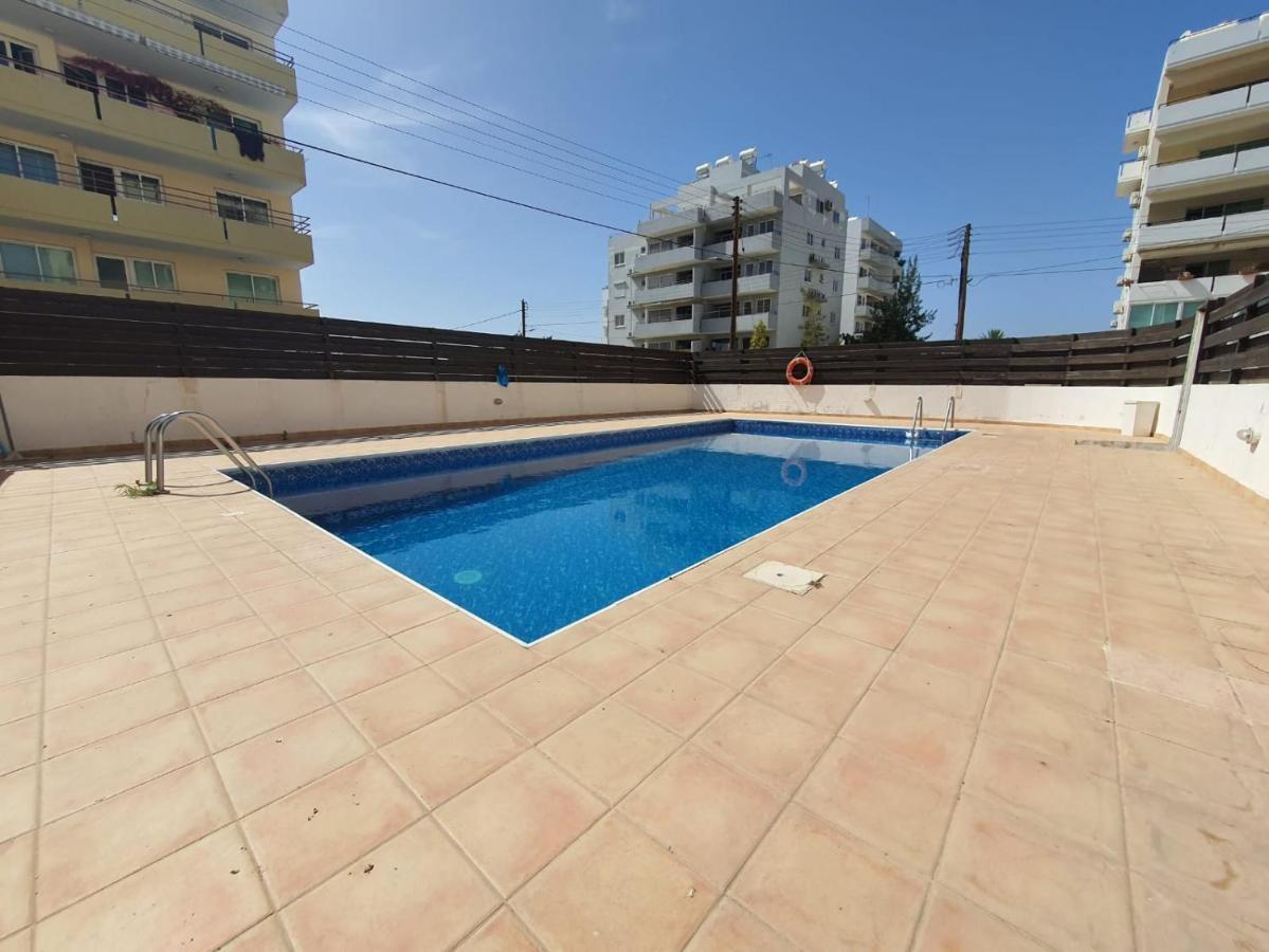 Andrea 3-Bedroom Apt In Mackenzie Larnaca Extérieur photo
